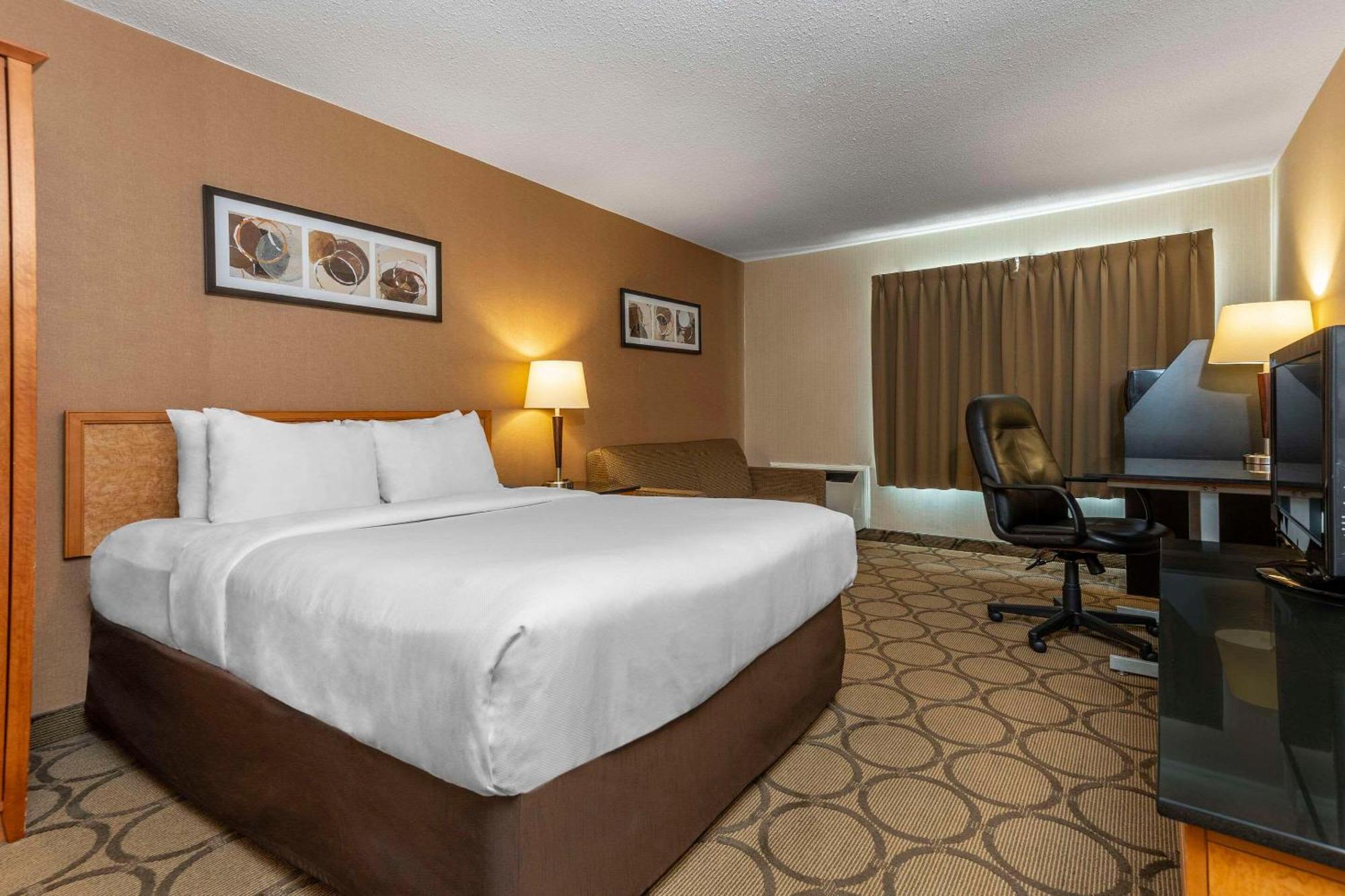 Comfort Inn Thetford Mines Exterior photo